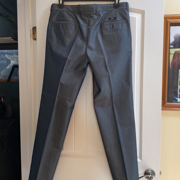 Hugo boss slim fit gray metallic pants size 36 mint condition always dry cleaned - Picture 4 of 6